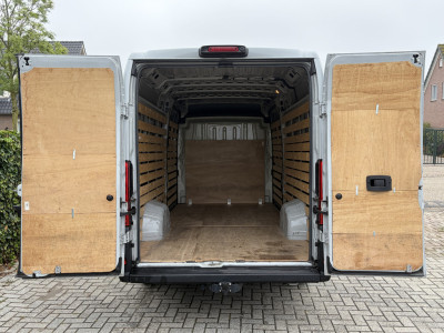 Peugeot Boxer 2.2 BlueHDi 180PK Euro6 Aut. L4H2 3.5t Zwaar â 3-zits â Trekhaak 3.000 KG â dubbele schuifdeur foto 15
