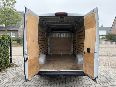 Peugeot Boxer 2.2 BlueHDi 180PK Euro6 Aut. L4H2 3.5t Zwaar â 3-zits â Trekhaak 3.000 KG â dubbele schuifdeur foto 16