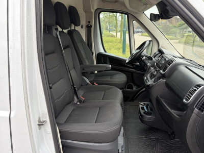 Peugeot Boxer 2.2 BlueHDi 180PK Euro6 Aut. L4H2 3.5t Zwaar â 3-zits â Trekhaak 3.000 KG â dubbele schuifdeur foto 9