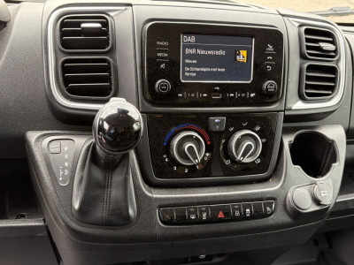 Peugeot Boxer 2.2 BlueHDi 180PK Euro6 L4H2 3.5t Zwaar â 3-zits â Trekhaak 3.000 KG â dubbele schuifdeur 10
