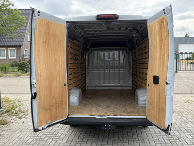 Peugeot Boxer 2.2 BlueHDi 180PK Euro6 L4H2 3.5t Zwaar â 3-zits â Trekhaak 3.000 KG â dubbele schuifdeur 12