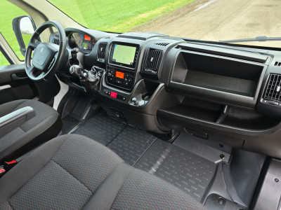 Peugeot Boxer 2.2 BlueHDi L2 H2 3.5T 140 Pk - Euro 6 - Navi - Airco - Cruise Control foto 12