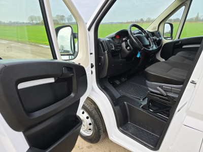 Peugeot Boxer 2.2 BlueHDi L2 H2 3.5T 140 Pk - Euro 6 - Navi - Airco - Cruise Control foto 16