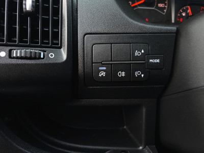 Peugeot Boxer 2.2 BlueHDi L2 H2 3.5T 140 Pk - Euro 6 - Navi - Airco - Cruise Control foto 18