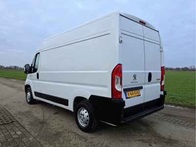 Peugeot Boxer 2.2 BlueHDi L2 H2 3.5T 140 Pk - Euro 6 - Navi - Airco - Cruise Control foto 3