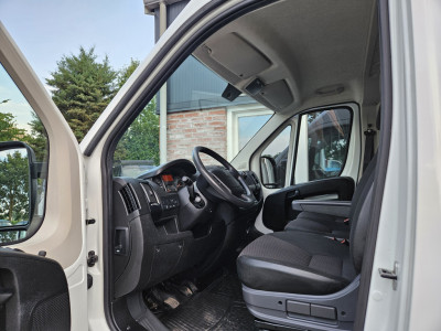 Peugeot Boxer 330 2.2 BlueHDi 140 L2H2 Premium Trekhaak! Airco! NAP! Cruise Control! Nette Bus! 2