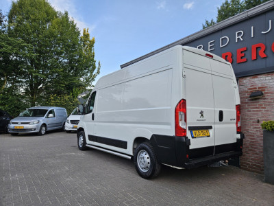 Peugeot Boxer 330 2.2 BlueHDi 140 L2H2 Premium Trekhaak! Airco! NAP! Cruise Control! Nette Bus! 3