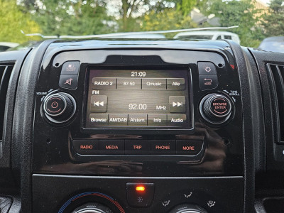 Peugeot Boxer 330 2.2 BlueHDi 140 L2H2 Premium Trekhaak! Airco! NAP! Cruise Control! Nette Bus! 6