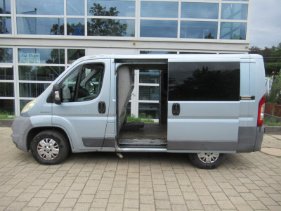 Peugeot Boxer 330 2.2 HDI L1H1  | Airco | Luchtvering | 2x zijdeur foto 2