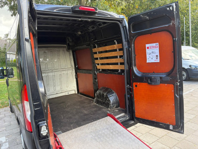 Peugeot Boxer 333 2.2 BlueHDi 120PK *Oprijplaat inklapbaar* NAP|trekhaak 2500KG|cruise|achteruitrijcamera|airco|navi|parkeersensor foto 10