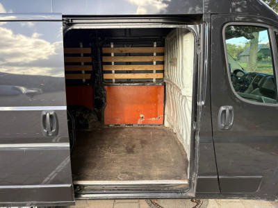 Peugeot Boxer 333 2.2 BlueHDi 120PK *Oprijplaat inklapbaar* NAP|trekhaak 2500KG|cruise|achteruitrijcamera|airco|navi|parkeersensor foto 12