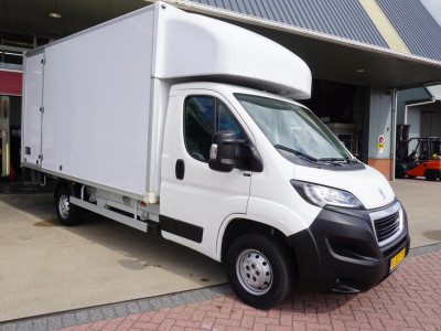 Peugeot Boxer 335 2.0 BlueHDI  131PK L3 Pro Meubelbak nr. V176 | Airco | Camera | Navi | achterdeuren foto 2