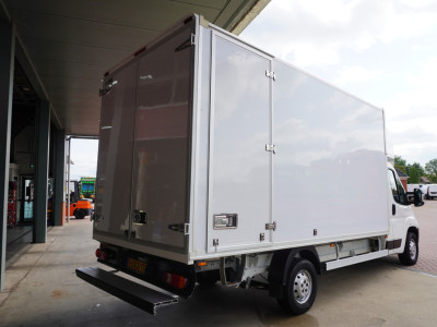 Peugeot Boxer 335 2.0 BlueHDI  131PK L3 Pro Meubelbak nr. V176 | Airco | Camera | Navi | achterdeuren foto 4