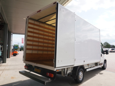 Peugeot Boxer 335 2.0 BlueHDI  131PK L3 Pro Meubelbak nr. V176 | Airco | Camera | Navi | achterdeuren foto 5