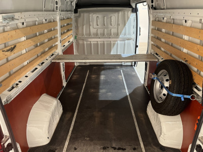 Peugeot Boxer 335 2.2 BlueHDi 140 PK L3H2 Premium / Dhollandia Laadklep / Euro 6 / Airco / Camera / Cruise Control / Navigatie / 3-Zits / 40.000 KM !! foto 12