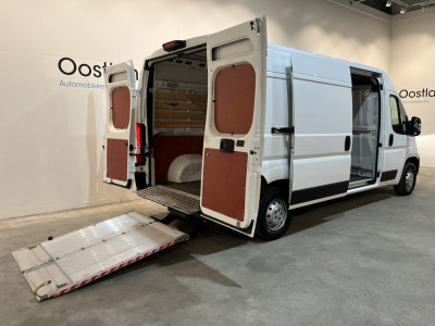 Peugeot Boxer 335 2.2 BlueHDi 140 PK L3H2 Premium / Dhollandia Laadklep / Euro 6 / Airco / Camera / Cruise Control / Navigatie / 3-Zits / 40.000 KM !! foto 14