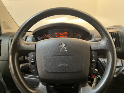 Peugeot Boxer 335 2.2 BlueHDi 140 PK L3H2 Premium / Dhollandia Laadklep / Euro 6 / Airco / Camera / Cruise Control / Navigatie / 3-Zits / 40.000 KM !! foto 19