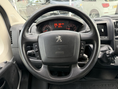 Peugeot Boxer 335 2.2 BlueHDi 165 L4 Pick-up | Open laadbak | Trekhaak 3.5T | Cruisec. | Airco foto 15