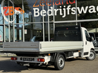 Peugeot Boxer 335 2.2 BlueHDi 165 L4 Pick-up | Open laadbak | Trekhaak 3.5T | Cruisec. | Airco foto 3