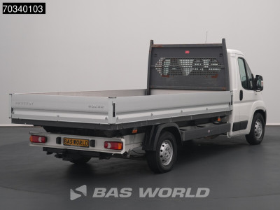 Peugeot Boxer 165PK Open Laadbak Airco Navi Trekhaak Euro6 Pritsche Pickup Airco Trekhaak foto 2
