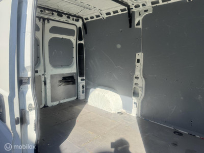 Peugeot Boxer Bestel 335 2.0 BlueHDI L2H1 Pro foto 14