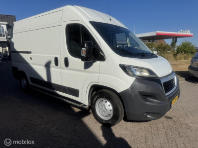Peugeot Boxer Bestel 335 2.0 BlueHDI L2H1 Pro foto 2