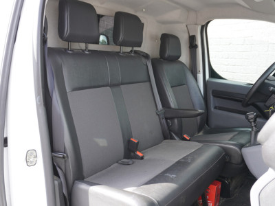 Peugeot Expert 1.5 BlueHDI 102PK EURO 6 - Airco - Navi - Cruise - €11.950,- Excl. foto 5