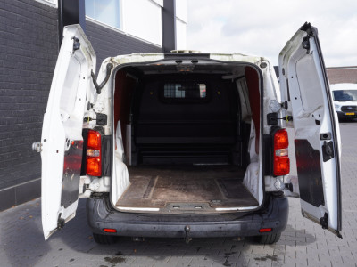 Peugeot Expert 1.5 BlueHDI 102PK EURO 6 - Airco - Navi - Cruise - €11.950,- Excl. foto 8