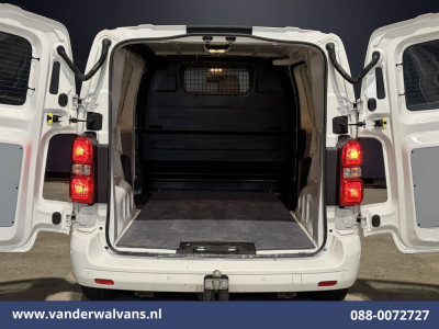 Peugeot Expert 1.5 BlueHDI 120pk L1H1 Euro6 Airco | Camera | Trekhaak | Apple Carplay Cruisecontrol, Android Auto, Parkeersensoren, Bijrijdersbank foto 2