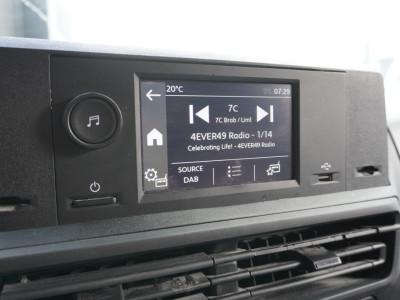 Peugeot Expert 1.5 BlueHDi 120PK L2 EURO 6 - Airco - PDC - Cruise - € 21.950,- Excl. 11