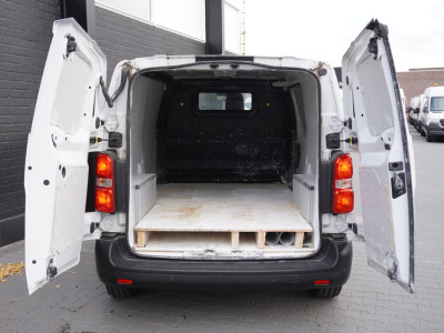 Peugeot Expert 1.5 BlueHDi 120PK L2 EURO 6 - Airco - PDC - Cruise - € 21.950,- Excl. 8