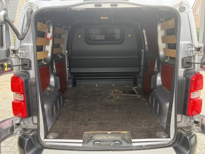 Peugeot Expert 2.0 BlueHDI 120PK Automaat Compact Premium -- Export only -- foto 15