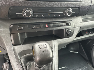 Peugeot Expert 2.0 BlueHDI 123 PK / L2H1 / 1e EIG. / IMPERIAAL / TREKHAAK / AIRCO / CRUISE / CARPLAY 13