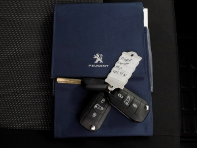Peugeot Expert 2.0 BlueHDI 145pk Automaat Premium Airco/Carplay/Cruise Control 05-2022 foto 6