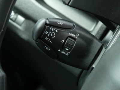 Peugeot Expert 2.0 BlueHDI 180 EAT-8 S&S DC 6 PERSOONS / Automaat foto 15