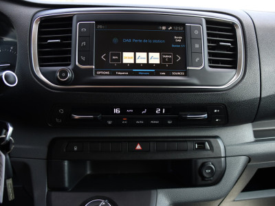 Peugeot Expert 2.0 BlueHDI 180 L3 DC PB Edition 360 Camera, Cruise, Carplay, 2 x Schuifdeur, 177pk, Automaat, Trekhaak, Multimedia, Clima, Uniek! 19