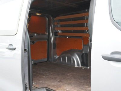 Peugeot Expert 2.0 BlueHDI 180PK Automaat L2 EURO 6 - Airco - Navi - Cruise - €15.950,- Excl. foto 10