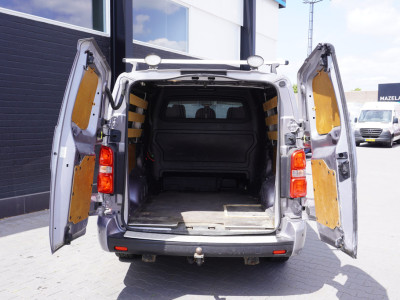 Peugeot Expert 2.0 BlueHDI 180PK Dubbel Cabine Automaat EURO 6 - Airco - Navi - Cruise - €17.900,- Excl. 9