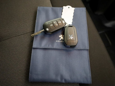 Peugeot Expert 2.0 BlueHDI 180pk D.C. Automaat 2x Schuifdeur/Navi 07-2023 foto 10