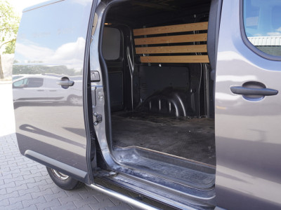 Peugeot Expert 2.0 BlueHDI L2 145PK AUTOMAAT EURO 6 - Airco - PDC - Camera - €14.900,- Excl. foto 9