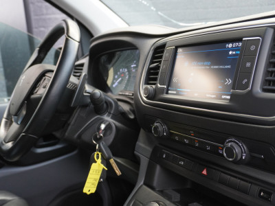 Peugeot Expert 2.0 BlueHDI L2 145PK AUTOMAAT EURO 6 - Airco - PDC - Camera - €16.900,- Excl. 3