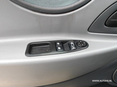Peugeot Expert 227 1.6 HDI L1H1 Pro , 2e Eig , euro 5 , Apk 19 maart 2027 , airco , trekhaak , nette bus. foto 11