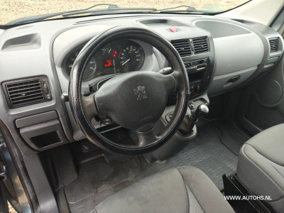 Peugeot Expert 227 1.6 HDI L1H1 Pro , 2e Eig , euro 5 , Apk 19 maart 2027 , airco , trekhaak , nette bus. foto 14