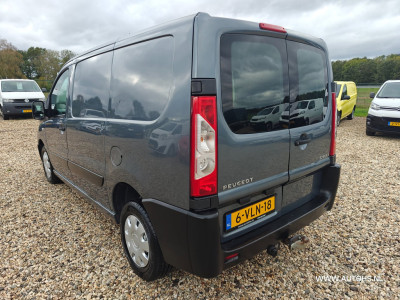 Peugeot Expert 227 1.6 HDI L1H1 Pro , 2e Eig , euro 5 , Apk 19 maart 2027 , airco , trekhaak , nette bus. foto 3