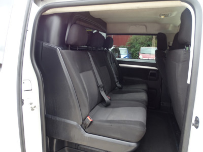 Peugeot Expert 231L 2.0 BlueHDI 120 DC Premium foto 10
