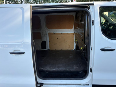 Peugeot Expert 231S 2.0 BlueHDI Premium|122PK|EURO6|NAP|airco|cruise|trekhaak|bluetooth|parkeersensoren achter|drie zitplaatsen foto 9