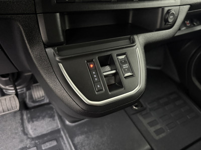 Peugeot Expert Lang 75Kwh | Elektrisch | Multimedia | Airco | Cruise | 3-Zits | Betimmering foto 17