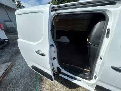 Peugeot PARTNER 1.5 BlueHDI Asphalt 3 personen foto 11