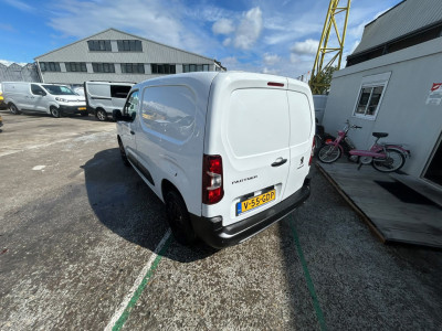 Peugeot PARTNER 1.5 BlueHDI Asphalt 3 personen foto 14