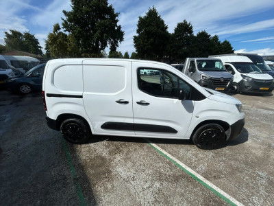 Peugeot PARTNER 1.5 BlueHDI Asphalt 3 personen foto 9